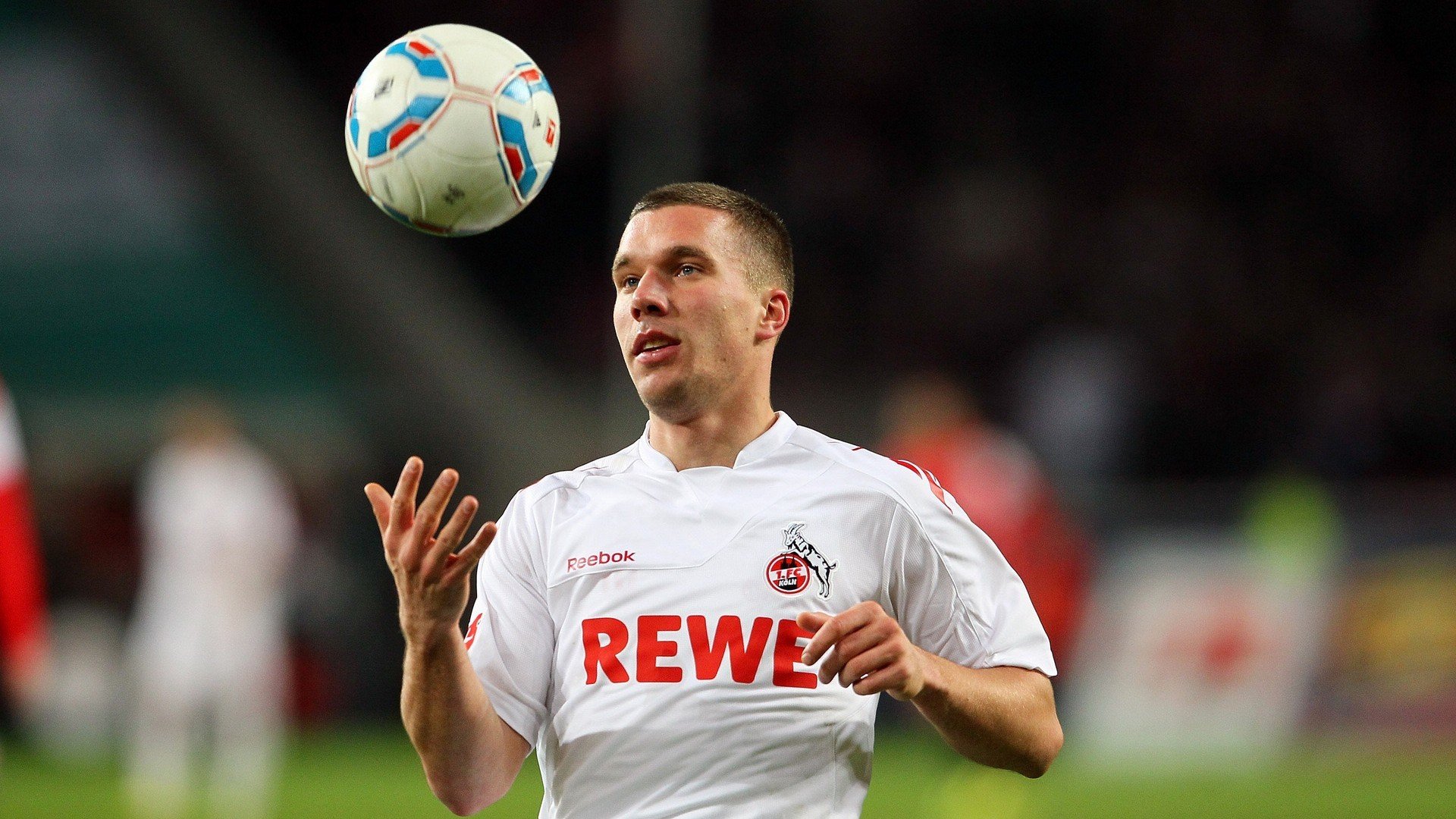 国足体能教练谈备战计划及恢复训练，国家足球队体能教练